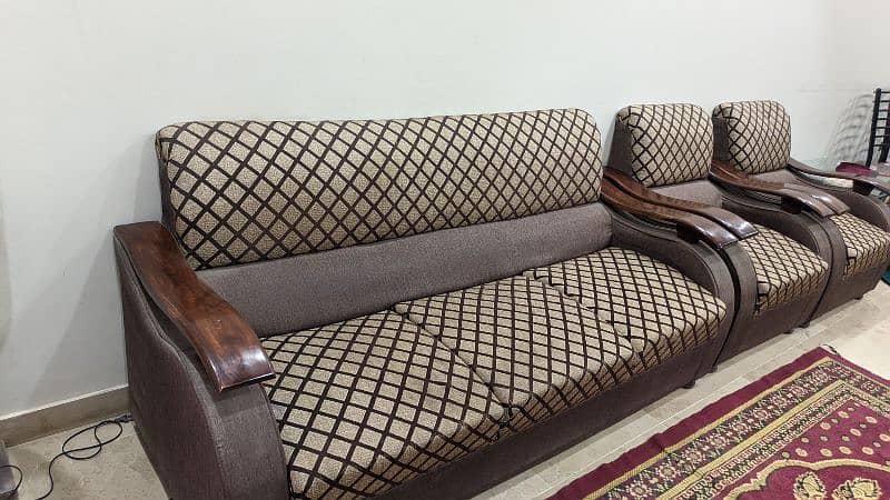 SOFA SET (5 SEATER) 1