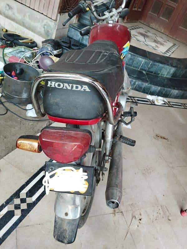 Honda CD 70 4