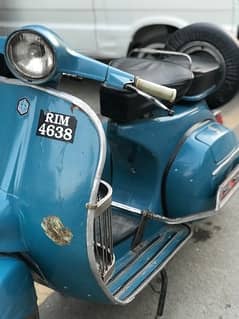 Vespa Super Italy Assemble