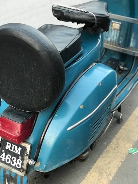 Vespa Super Italy Assemble 7