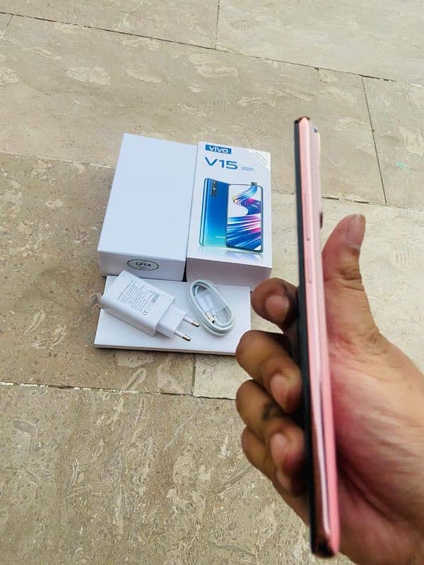 Vivo V 15 8 GB Ram 256 memory 4