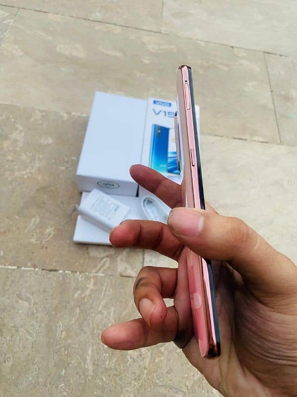 Vivo V 15 8 GB Ram 256 memory 8