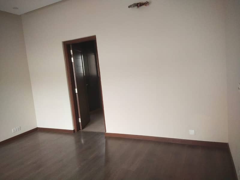 1 Kanal Upper Portion (Separate Gate) 3 Bed Tv Lounge Kitchen Store Servant Quarter In SUI GAS Housing Society For Rent 5