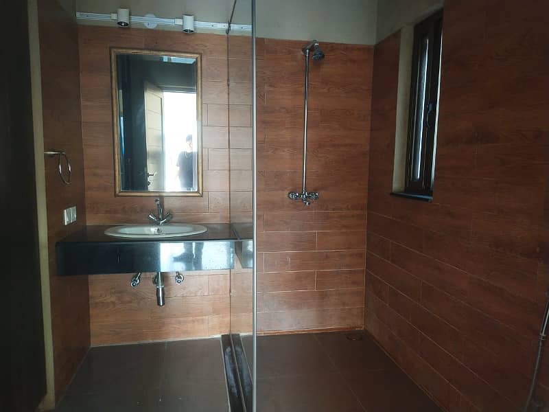 1 Kanal Upper Portion (Separate Gate) 3 Bed Tv Lounge Kitchen Store Servant Quarter In SUI GAS Housing Society For Rent 10