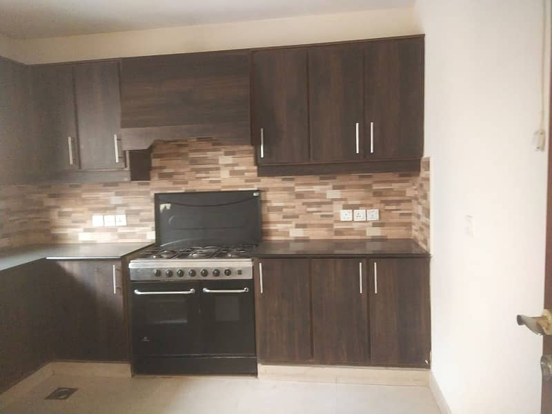 1 Kanal Upper Portion (Separate Gate) 3 Bed Tv Lounge Kitchen Store Servant Quarter In SUI GAS Housing Society For Rent 17