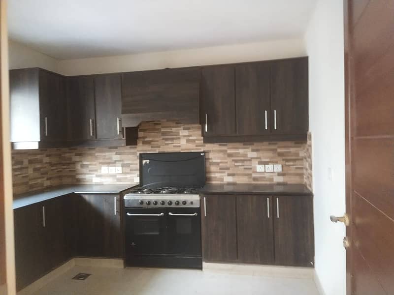 1 Kanal Upper Portion (Separate Gate) 3 Bed Tv Lounge Kitchen Store Servant Quarter In SUI GAS Housing Society For Rent 18