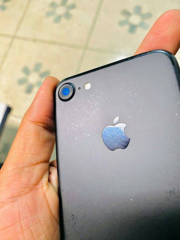 iPhone 7 32GB non pta 3