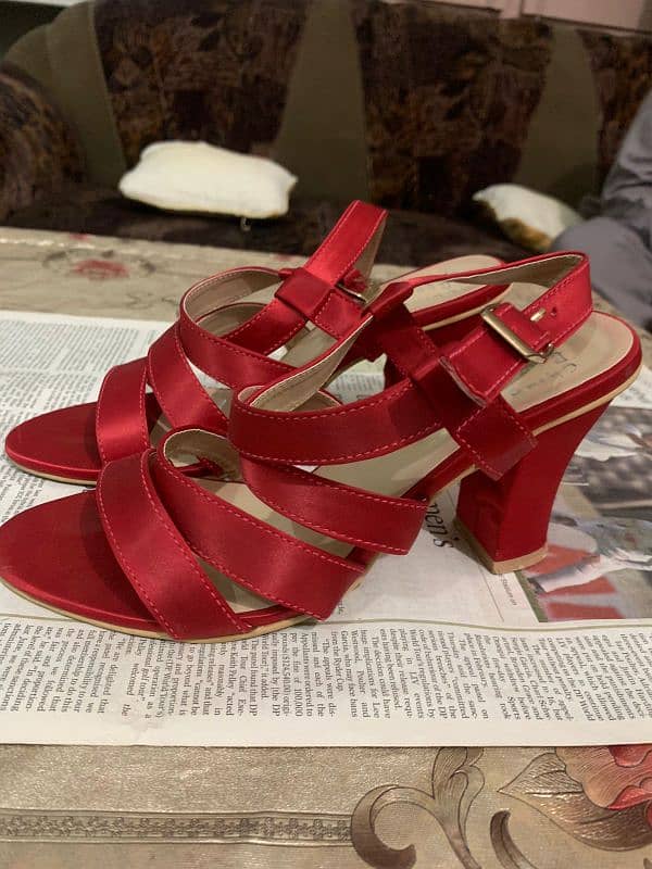 Red block heel 2