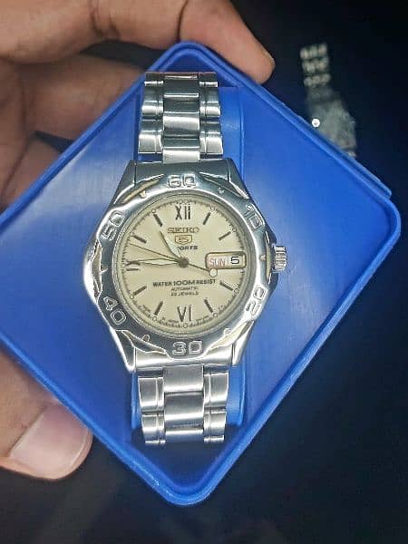 West end seiko chronograph citizen alba swiss army sekonda rado watch 16