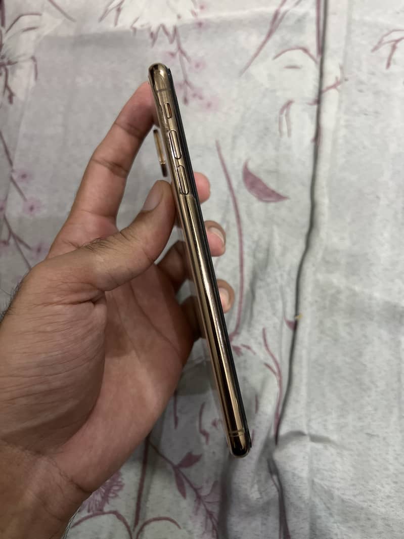 iPhone XS Max PTA approved 256gb 3