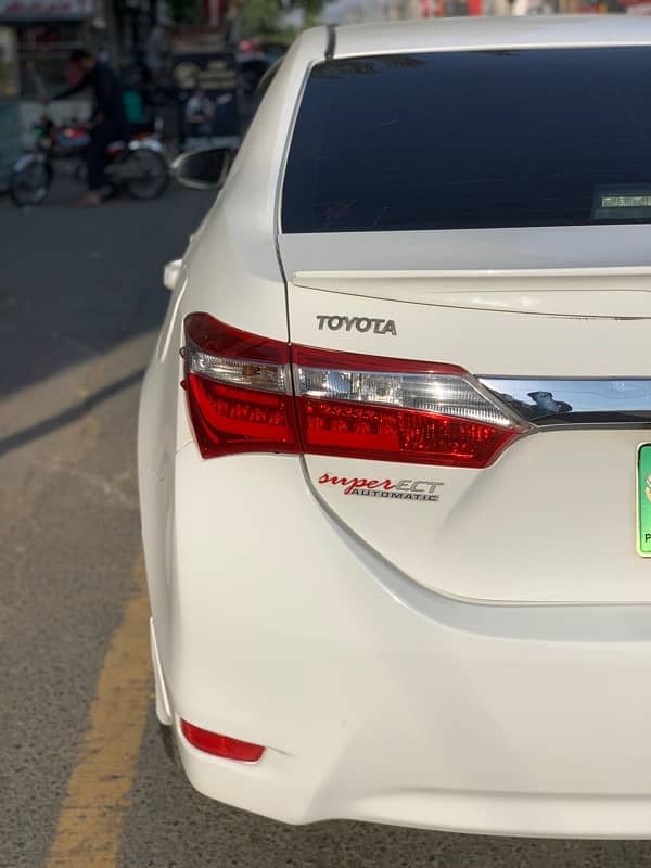 Toyota Corolla Altis 2015 3