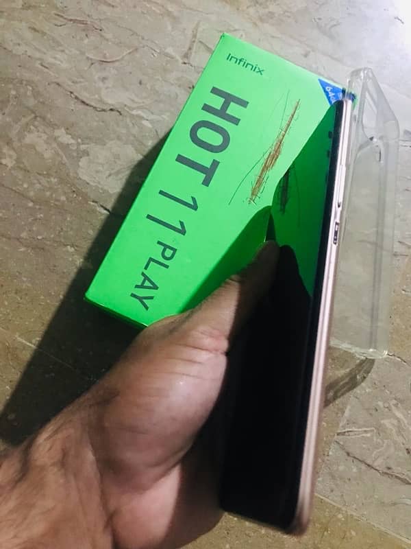 Infinix hot 11 play 4/64 full box 4