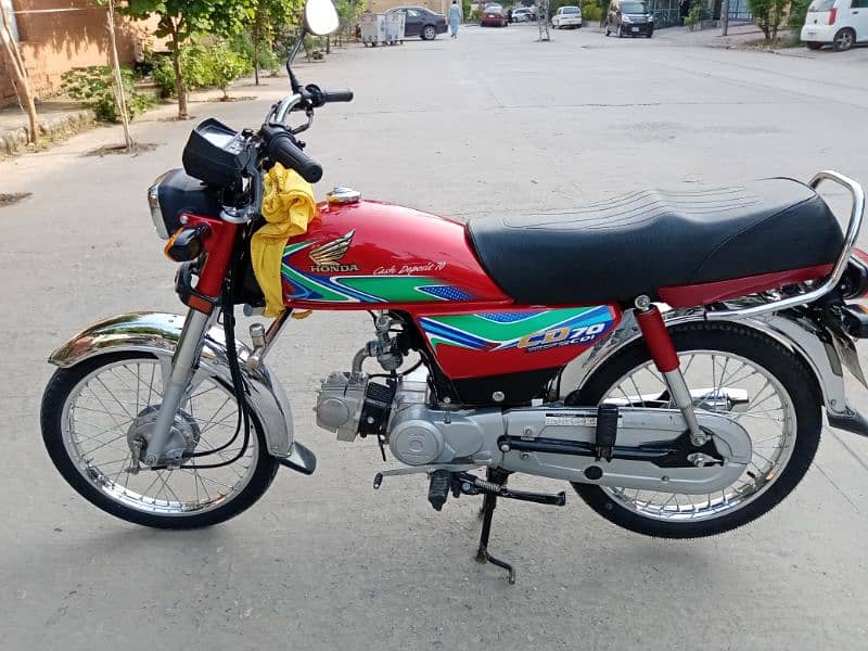 HONDA CD 70 RED COLOUR 2018 MODEL 18