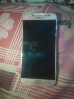 RAM 3 GB ROM 64 GB . SAMSUNG J7 PRO 0