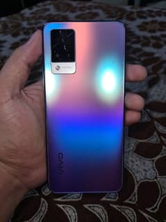 vivo v21, with complete box and accessories.