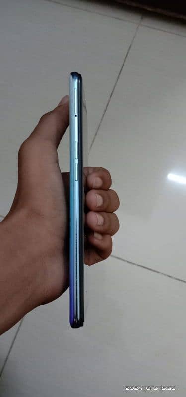 OPPO F15 4