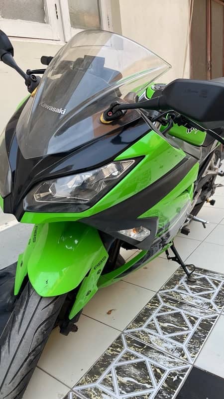 Kawasaki ZX300 (Original not Replica) Model 2013 2