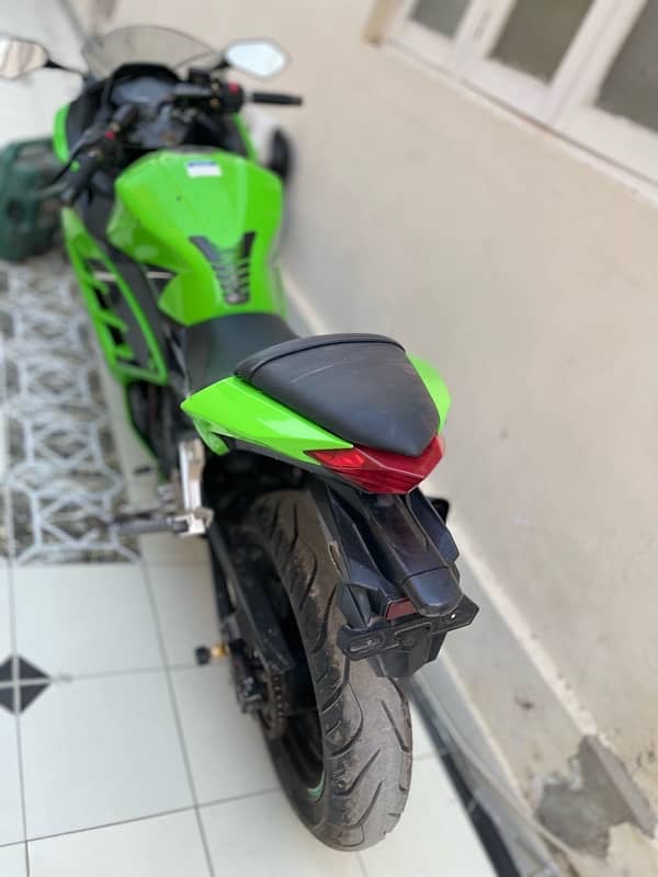 Kawasaki ZX300 (Original not Replica) Model 2013 3