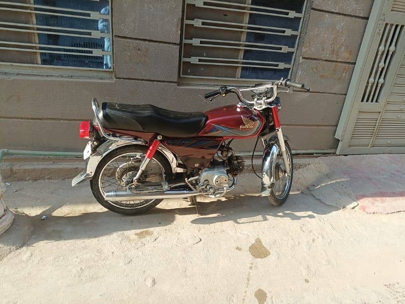 Honda CD 70 9