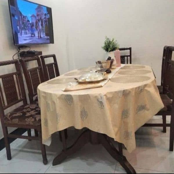 Dinign table with 6 chairs for sale 0