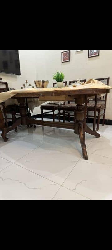 Dinign table with 6 chairs for sale 4