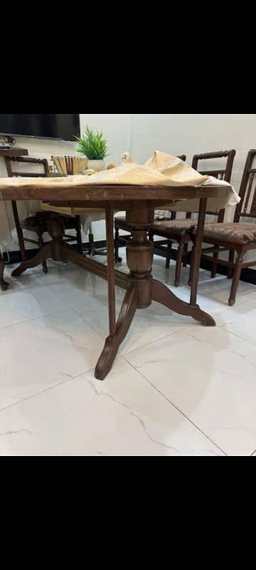 Dinign table with 6 chairs for sale 6