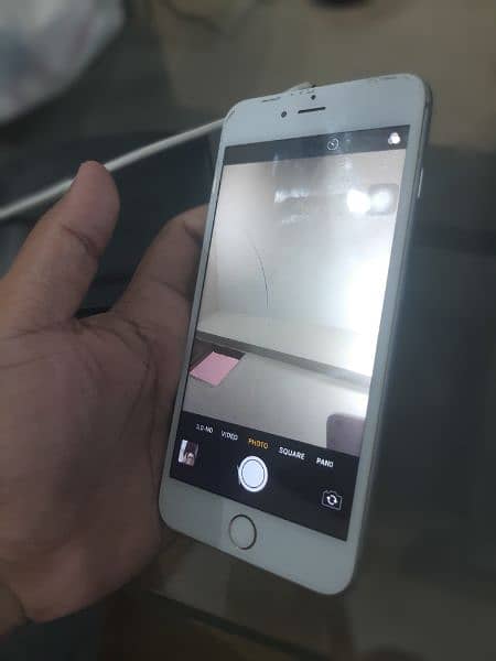 iphone 6s plus(64 gb) pta approved back camera not working 7