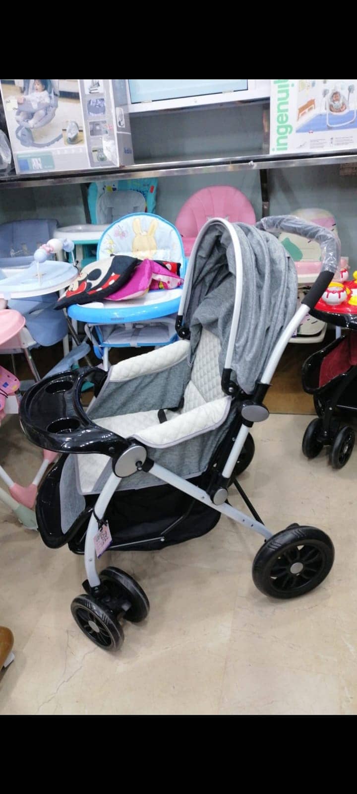 Baby Pram 4,5 times Used (Urgent Sale) 3