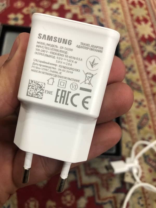 Wireless charger and adopter samsung S10 4