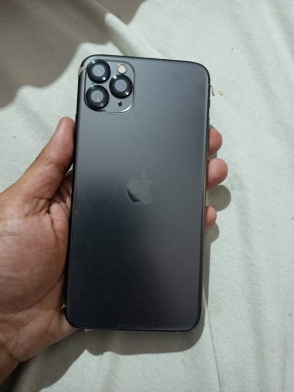 iphone 11 pro max 4