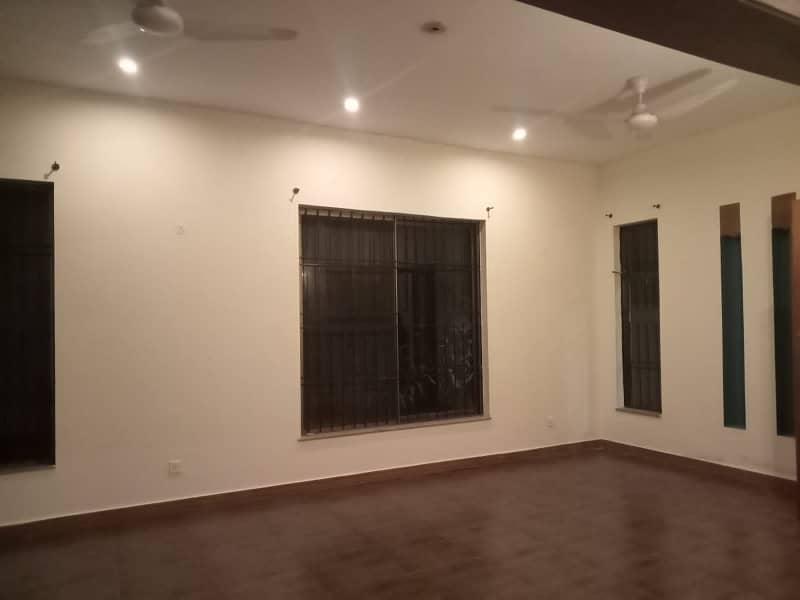 2000 SQFT OFFICE FOR RENT GULBERG SHADMAN LAHORE 3