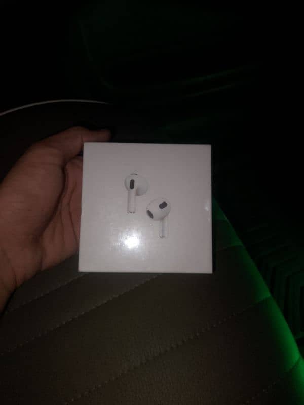 airpod for sell pin pick 1