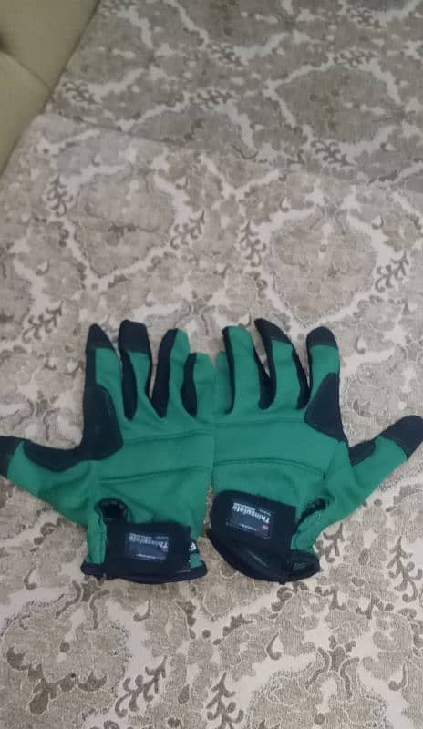 keeping pad and keeping gloves 3