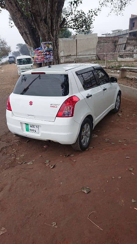 Suzuki Swift 2011 very good fuel average 5