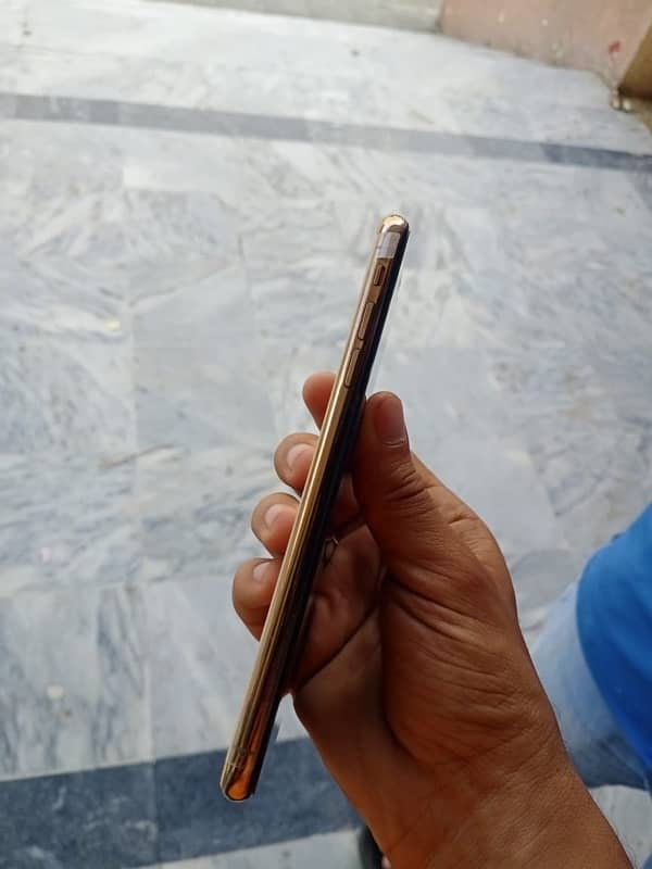 iphone xs max PTA approved 9