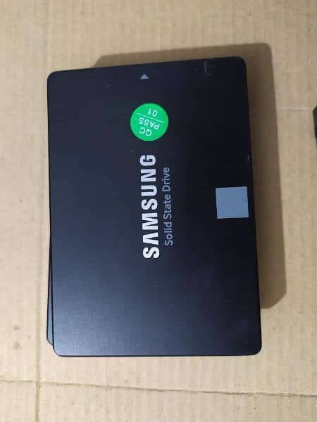 Samsung 850 EVO 1TB SSD 1