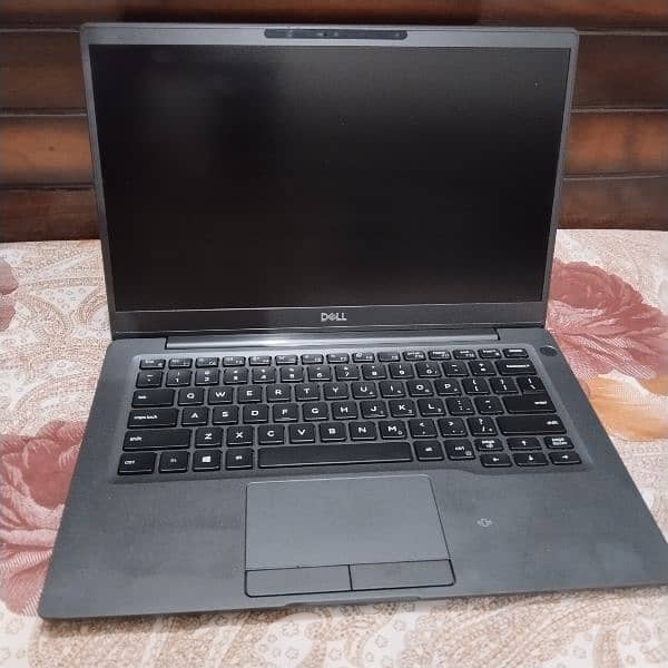 Dell latitude 7300  (i7-8th Gen) 1