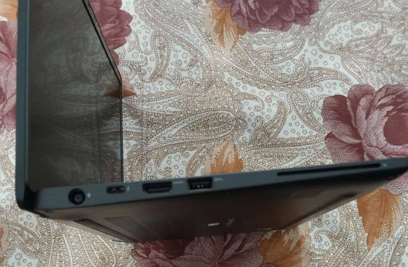 Dell latitude 7300  (i7-8th Gen) 4