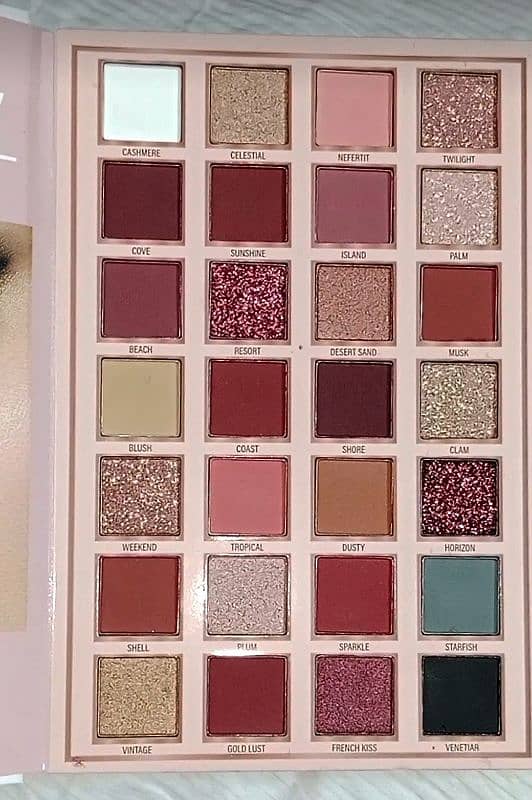 Trending Makeup book palette 1