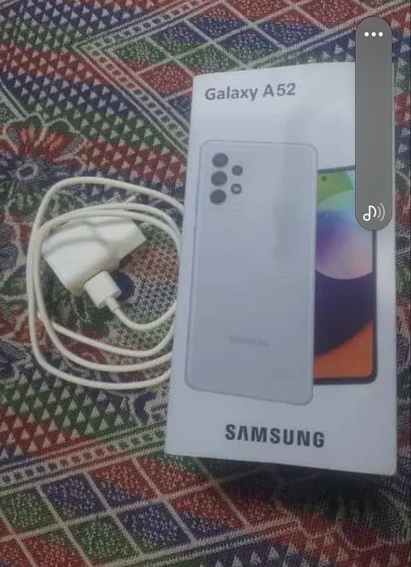 samsung a52 with box and charger 2