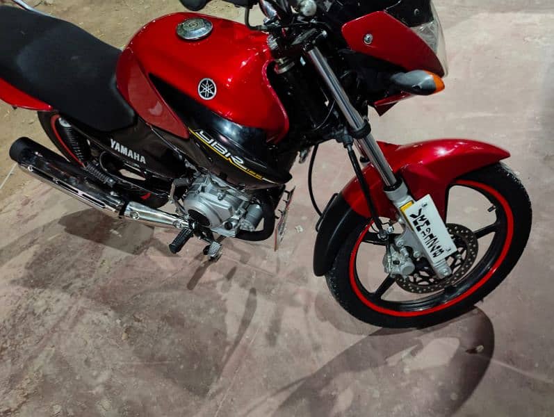 Yamaha YBR 125 2019 Red Black 0