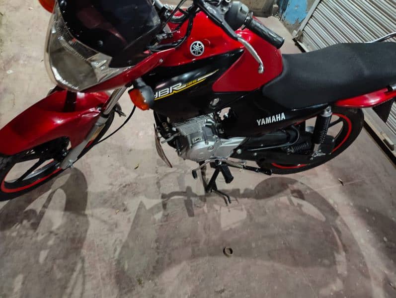 Yamaha YBR 125 2019 Red Black 5