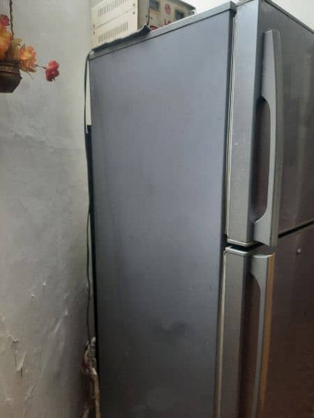 company Pel fridge all ok ha kisi kisam ka koi masla nahi ha 1