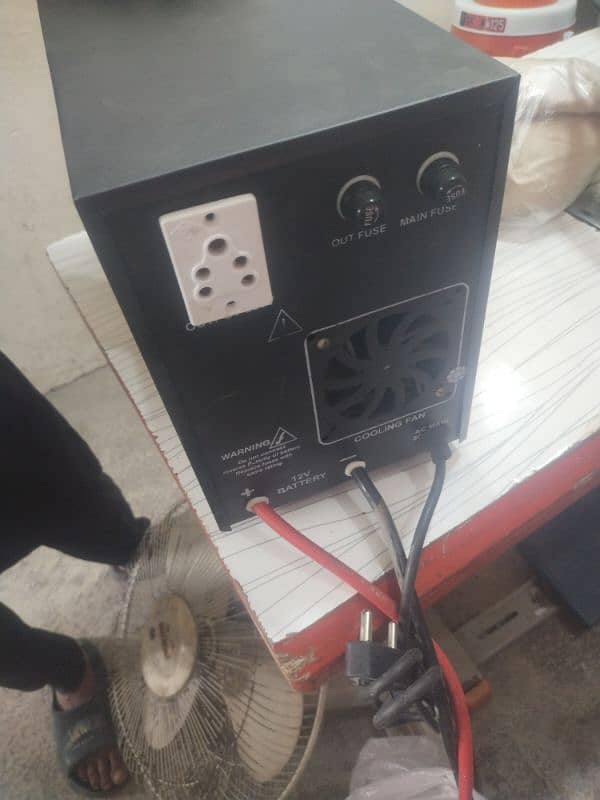 ups one thousand watt good condition 10by10 7