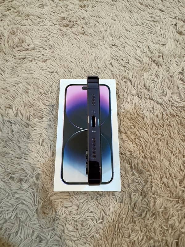 IPHONE 16 PRO MAX 256gb (ESIM/PHYSICAL SIM) PTA APPROVED 8