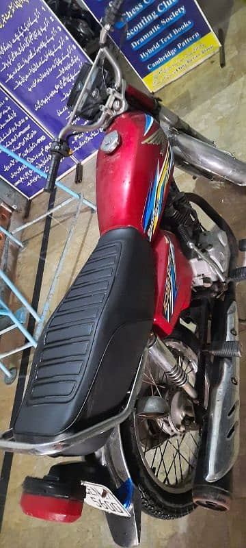 Honda 125 in superb condition 4