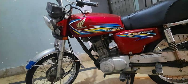 Honda 125 in superb condition 6