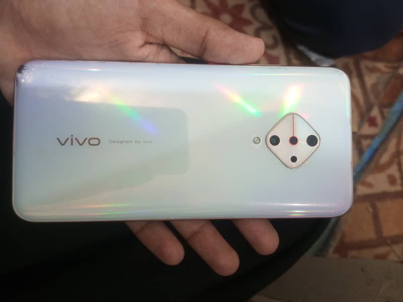 vivo y51 with box charger 10/10 exchange walt for rahen 0