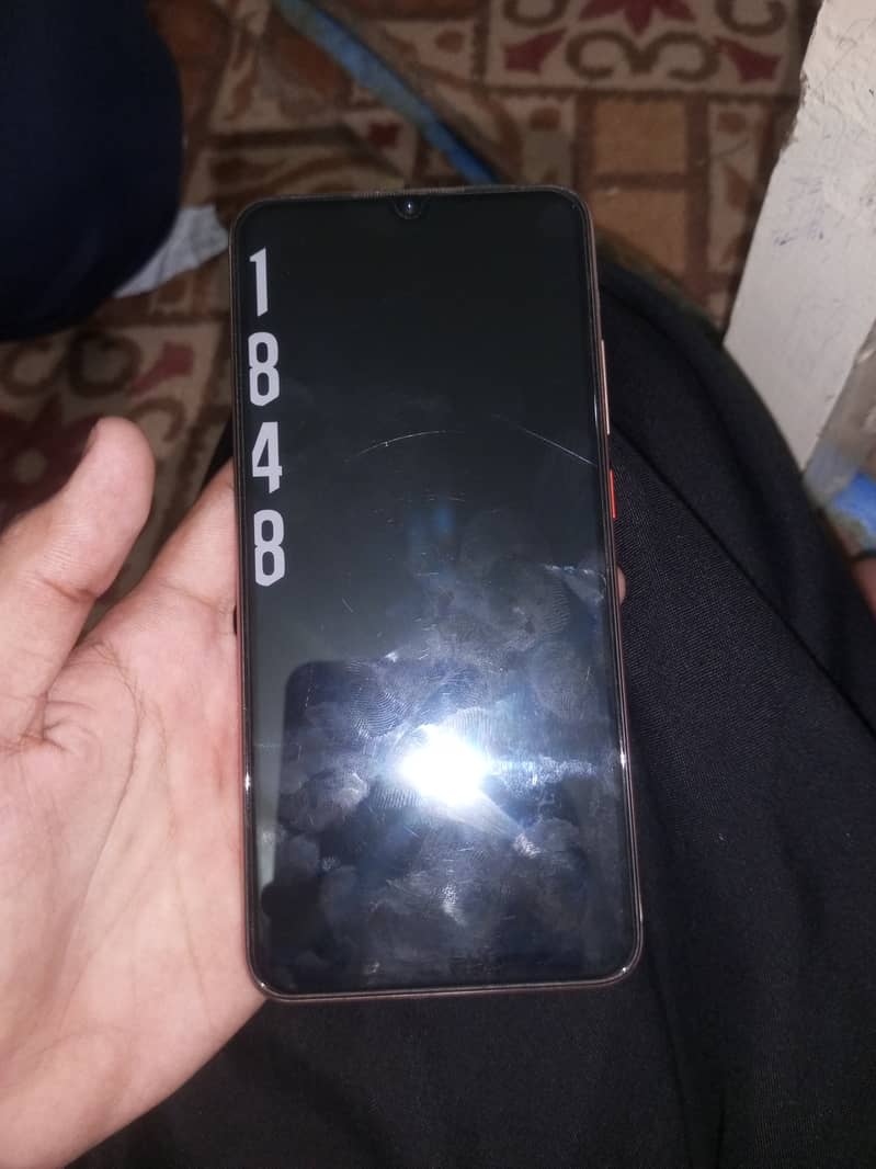 vivo y51 with box charger 10/10 exchange walt for rahen 3