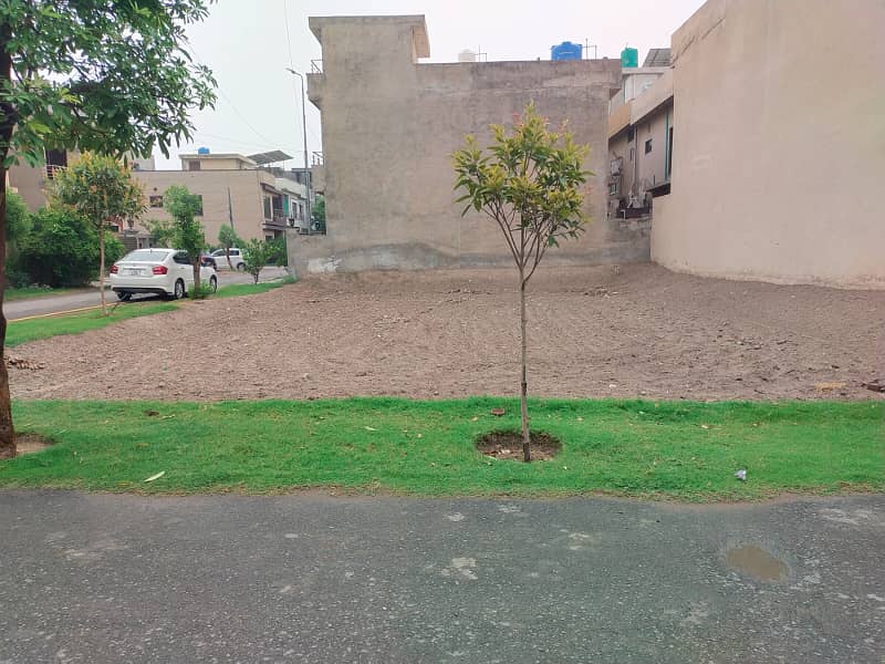 10 Marla Plot For Sale In Khayaban e Zafar Society Lhr. 1